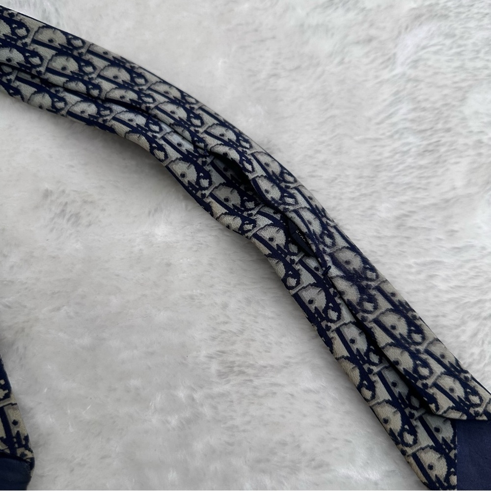 Dior Navy and Cream Men's Tie - Picture 11 of 12